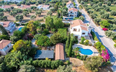 Traumhaus auf riesigem Grundstück